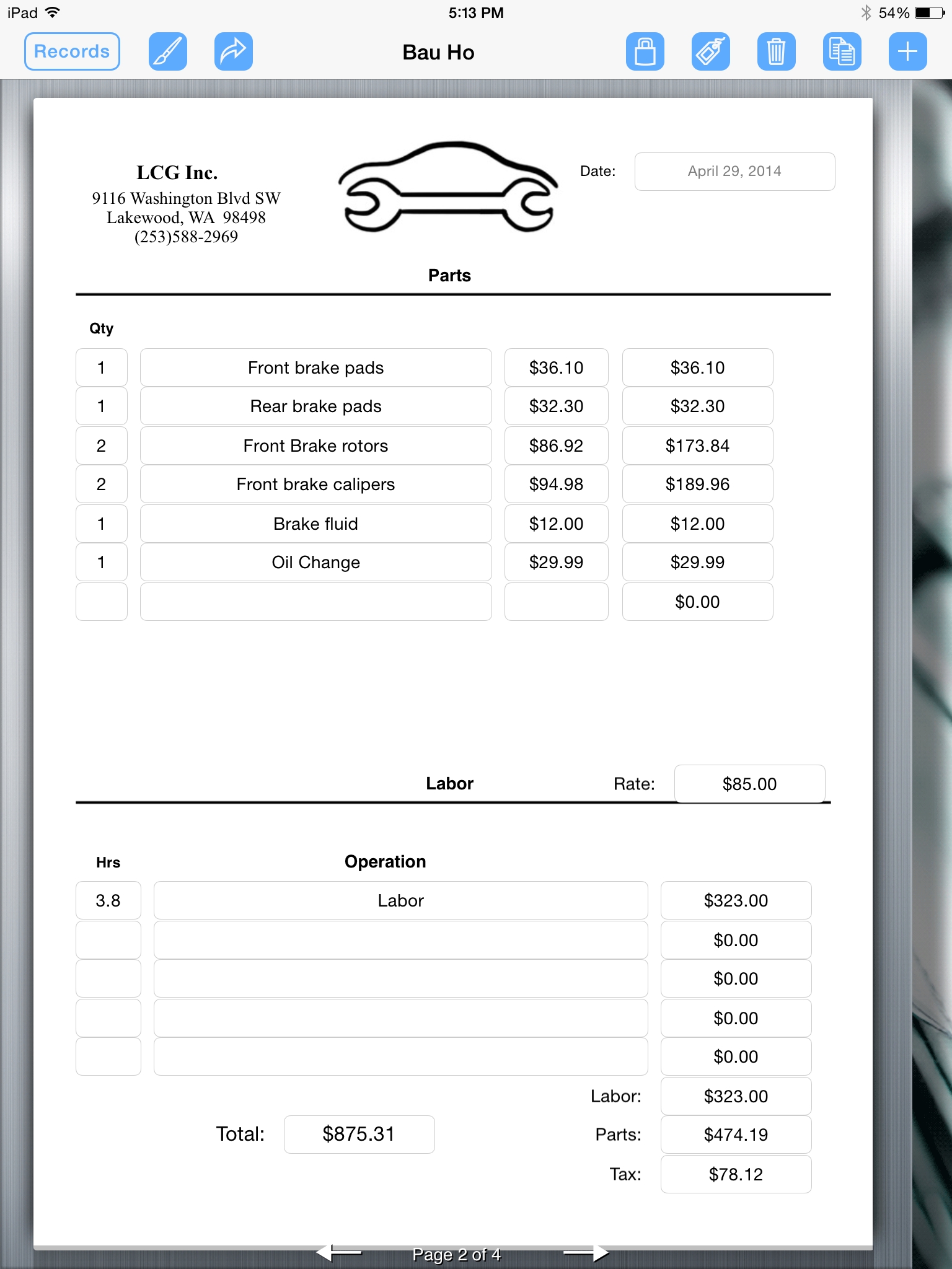 auto repair service uses ipad for creating an invoice form car service invoice